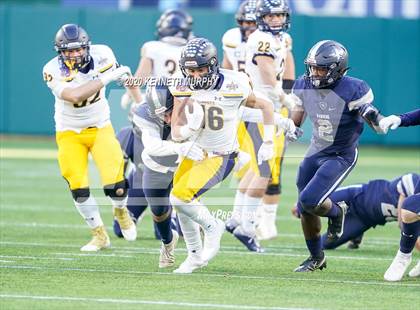 Thumbnail 3 in Highland Park vs Lone Star (UIL 5A Regional) photogallery.