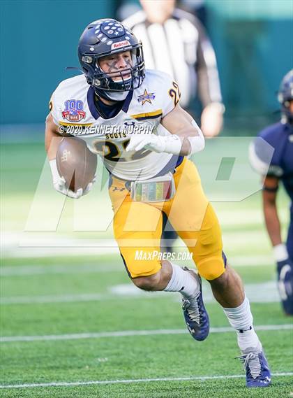 Thumbnail 2 in Highland Park vs Lone Star (UIL 5A Regional) photogallery.