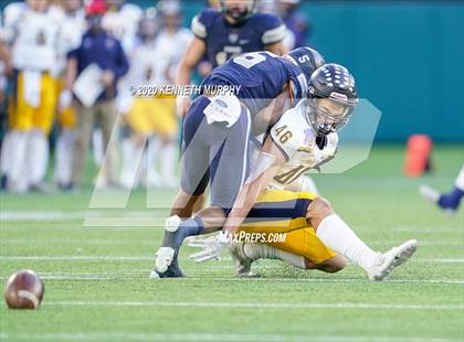 Thumbnail 3 in Highland Park vs Lone Star (UIL 5A Regional) photogallery.