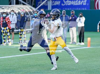 Thumbnail 3 in Highland Park vs Lone Star (UIL 5A Regional) photogallery.