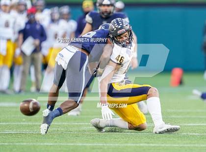 Thumbnail 2 in Highland Park vs Lone Star (UIL 5A Regional) photogallery.