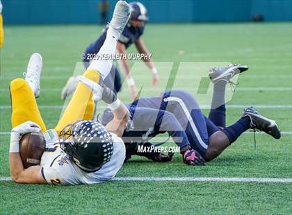 Thumbnail 3 in Highland Park vs Lone Star (UIL 5A Regional) photogallery.