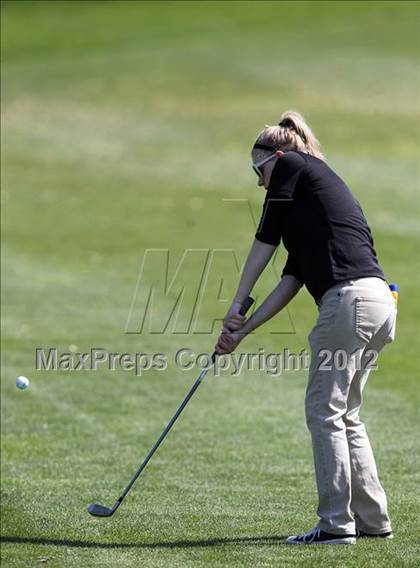 Thumbnail 2 in Jester Park Girls Varsity Invitational photogallery.
