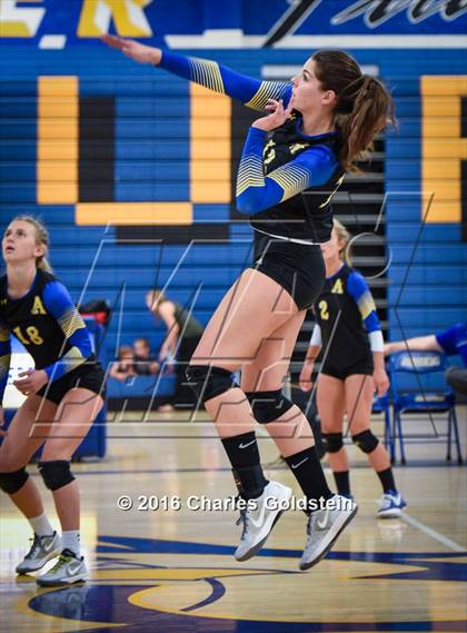 Thumbnail 1 in Newbury Park @ Agoura photogallery.