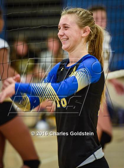 Thumbnail 1 in Newbury Park @ Agoura photogallery.