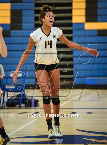 Thumbnail 2 in Newbury Park @ Agoura photogallery.