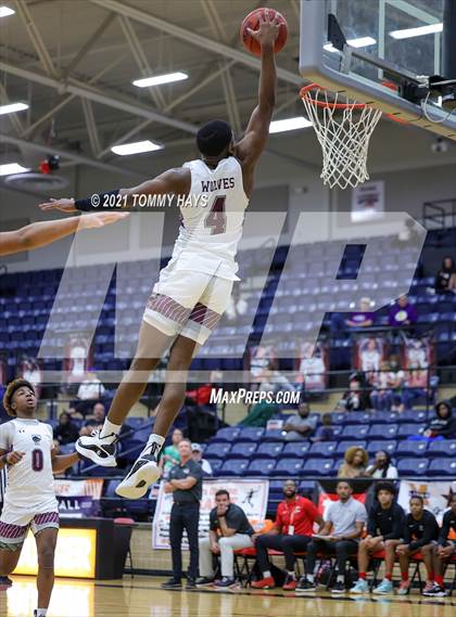 Thumbnail 2 in Mansfield Timberview vs. Waxahachie (Whataburger Tournament) photogallery.