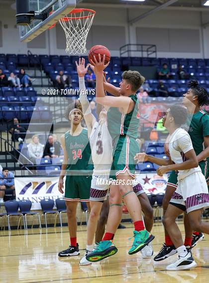 Thumbnail 3 in Mansfield Timberview vs. Waxahachie (Whataburger Tournament) photogallery.