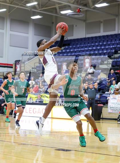 Thumbnail 3 in Mansfield Timberview vs. Waxahachie (Whataburger Tournament) photogallery.