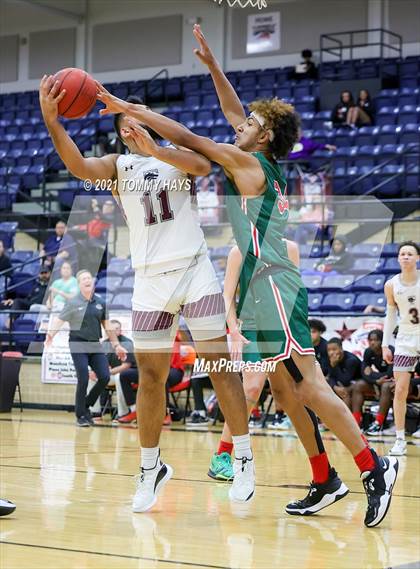 Thumbnail 3 in Mansfield Timberview vs. Waxahachie (Whataburger Tournament) photogallery.