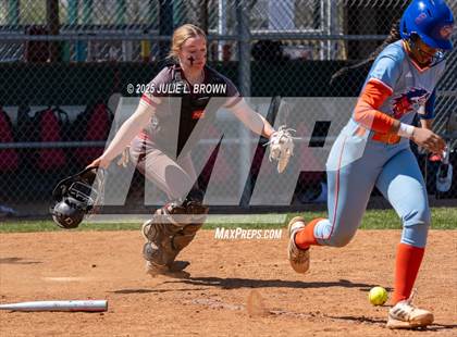 Thumbnail 2 in Silver Creek vs Bishop Watterson photogallery.