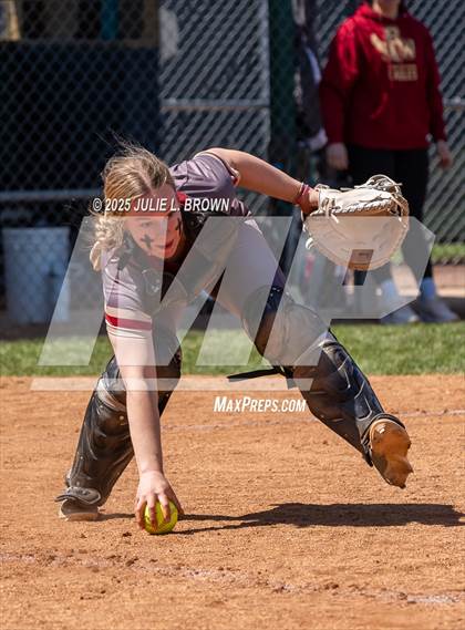 Thumbnail 3 in Silver Creek vs Bishop Watterson photogallery.