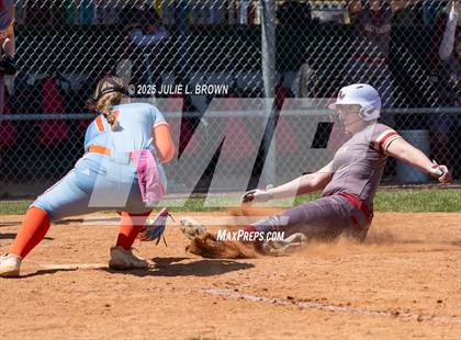 Thumbnail 2 in Silver Creek vs Bishop Watterson photogallery.