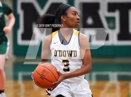 Thumbnail 3 in Bishop O'Dowd vs. Sacred Heart Cathedral Preparatory (Elite is Earned New Year Classic) photogallery.