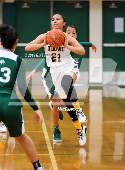 Thumbnail 2 in Bishop O'Dowd vs. Sacred Heart Cathedral Preparatory (Elite is Earned New Year Classic) photogallery.