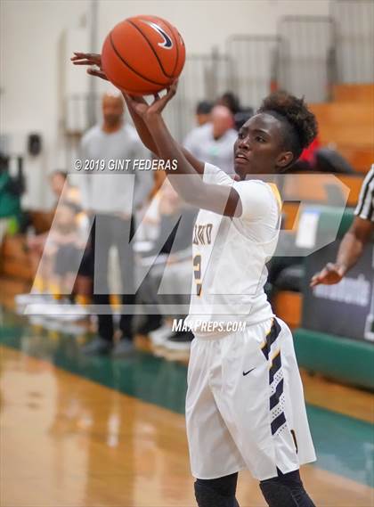 Thumbnail 1 in Bishop O'Dowd vs. Sacred Heart Cathedral Preparatory (Elite is Earned New Year Classic) photogallery.