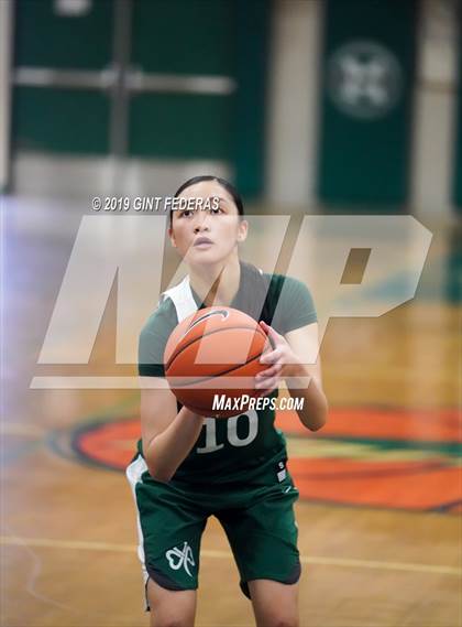 Thumbnail 3 in Bishop O'Dowd vs. Sacred Heart Cathedral Preparatory (Elite is Earned New Year Classic) photogallery.