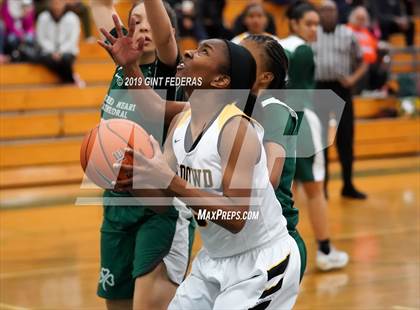 Thumbnail 3 in Bishop O'Dowd vs. Sacred Heart Cathedral Preparatory (Elite is Earned New Year Classic) photogallery.