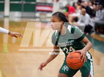 Thumbnail 3 in Bishop O'Dowd vs. Sacred Heart Cathedral Preparatory (Elite is Earned New Year Classic) photogallery.