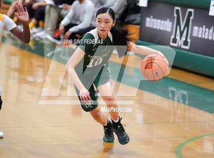 Thumbnail 2 in Bishop O'Dowd vs. Sacred Heart Cathedral Preparatory (Elite is Earned New Year Classic) photogallery.
