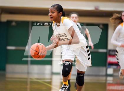 Thumbnail 1 in Bishop O'Dowd vs. Sacred Heart Cathedral Preparatory (Elite is Earned New Year Classic) photogallery.