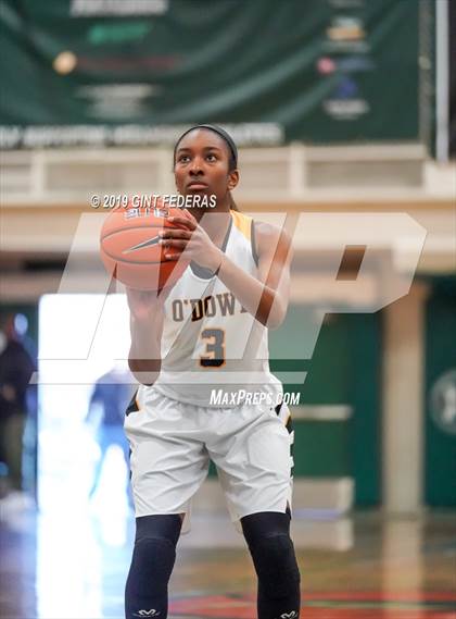 Thumbnail 1 in Bishop O'Dowd vs. Sacred Heart Cathedral Preparatory (Elite is Earned New Year Classic) photogallery.