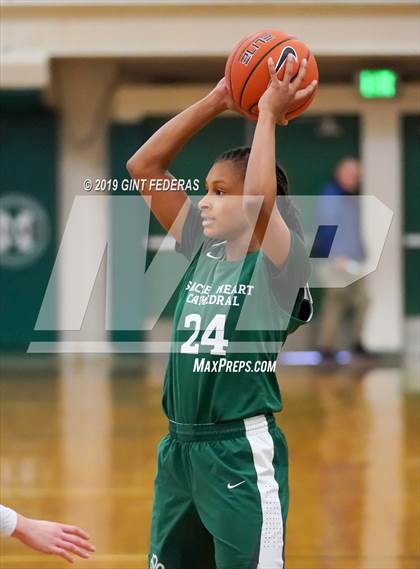Thumbnail 3 in Bishop O'Dowd vs. Sacred Heart Cathedral Preparatory (Elite is Earned New Year Classic) photogallery.