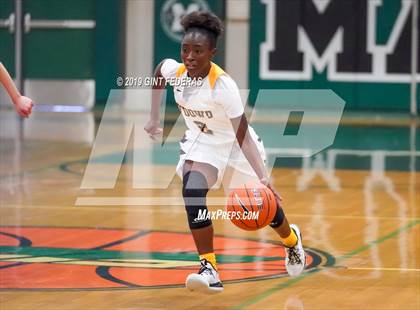 Thumbnail 2 in Bishop O'Dowd vs. Sacred Heart Cathedral Preparatory (Elite is Earned New Year Classic) photogallery.