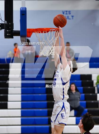 Thumbnail 3 in Serra Catholic @ Ellwood City photogallery.