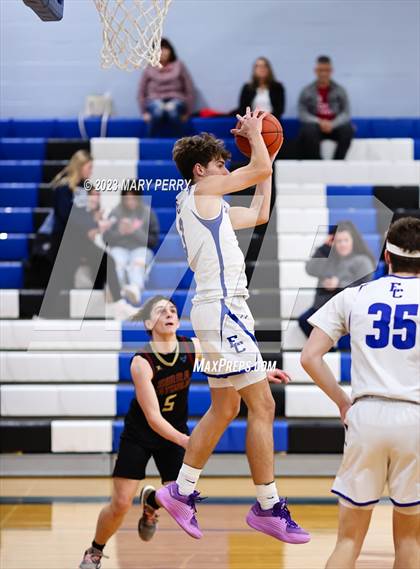 Thumbnail 1 in Serra Catholic @ Ellwood City photogallery.