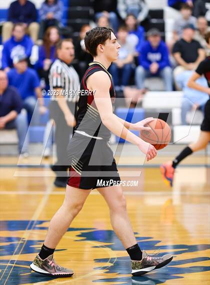 Thumbnail 2 in Serra Catholic @ Ellwood City photogallery.