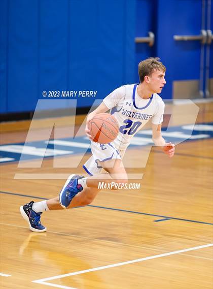 Thumbnail 3 in Serra Catholic @ Ellwood City photogallery.