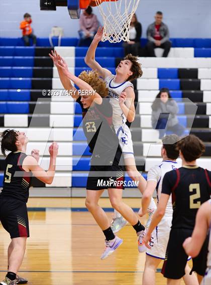 Thumbnail 2 in Serra Catholic @ Ellwood City photogallery.