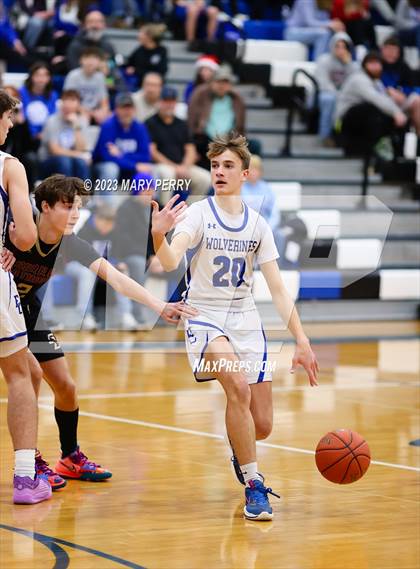 Thumbnail 3 in Serra Catholic @ Ellwood City photogallery.
