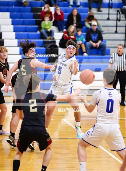 Thumbnail 3 in Serra Catholic @ Ellwood City photogallery.