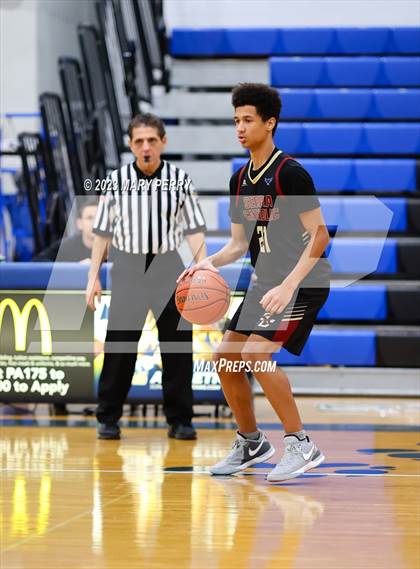 Thumbnail 2 in Serra Catholic @ Ellwood City photogallery.
