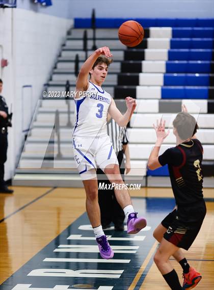 Thumbnail 2 in Serra Catholic @ Ellwood City photogallery.
