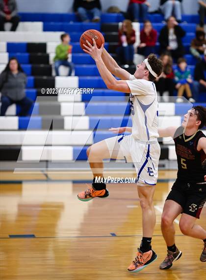 Thumbnail 1 in Serra Catholic @ Ellwood City photogallery.