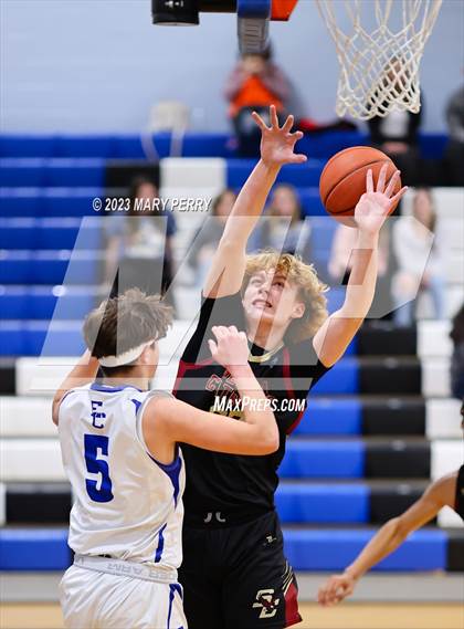 Thumbnail 1 in Serra Catholic @ Ellwood City photogallery.