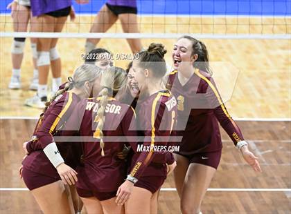 Thumbnail 1 in Lutheran vs. Windsor (CHSAA 4A Q-Final) photogallery.