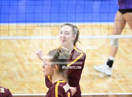 Thumbnail 2 in Lutheran vs. Windsor (CHSAA 4A Q-Final) photogallery.