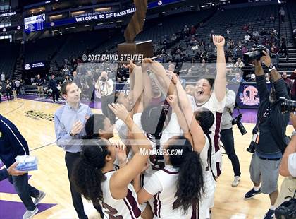 Thumbnail 2 in Rolling Hills Prep vs. Eastside College Prep (CIF State D5 Final) photogallery.