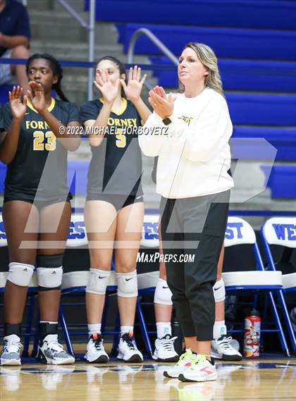 Thumbnail 3 in Forney @ Plano West photogallery.