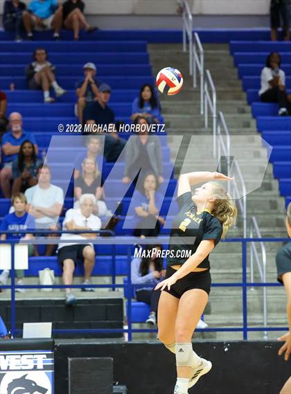 Thumbnail 2 in Forney @ Plano West photogallery.