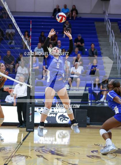 Thumbnail 3 in Forney @ Plano West photogallery.
