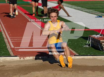 Thumbnail 3 in Bob Potter Field Events Classic (Long Jump) photogallery.