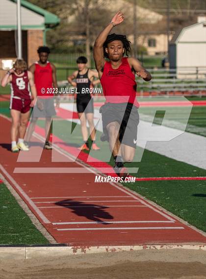 Thumbnail 3 in Bob Potter Field Events Classic (Long Jump) photogallery.