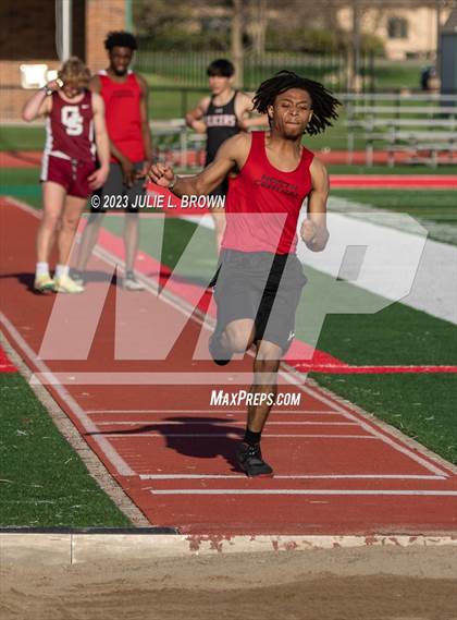 Thumbnail 1 in Bob Potter Field Events Classic (Long Jump) photogallery.