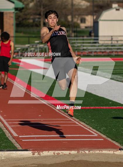 Thumbnail 1 in Bob Potter Field Events Classic (Long Jump) photogallery.