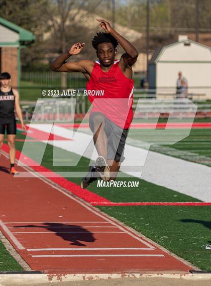 Thumbnail 2 in Bob Potter Field Events Classic (Long Jump) photogallery.
